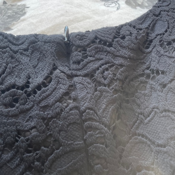 Immaculate Judith & Charles fine dentelle little black dress - Picture 5 of 6